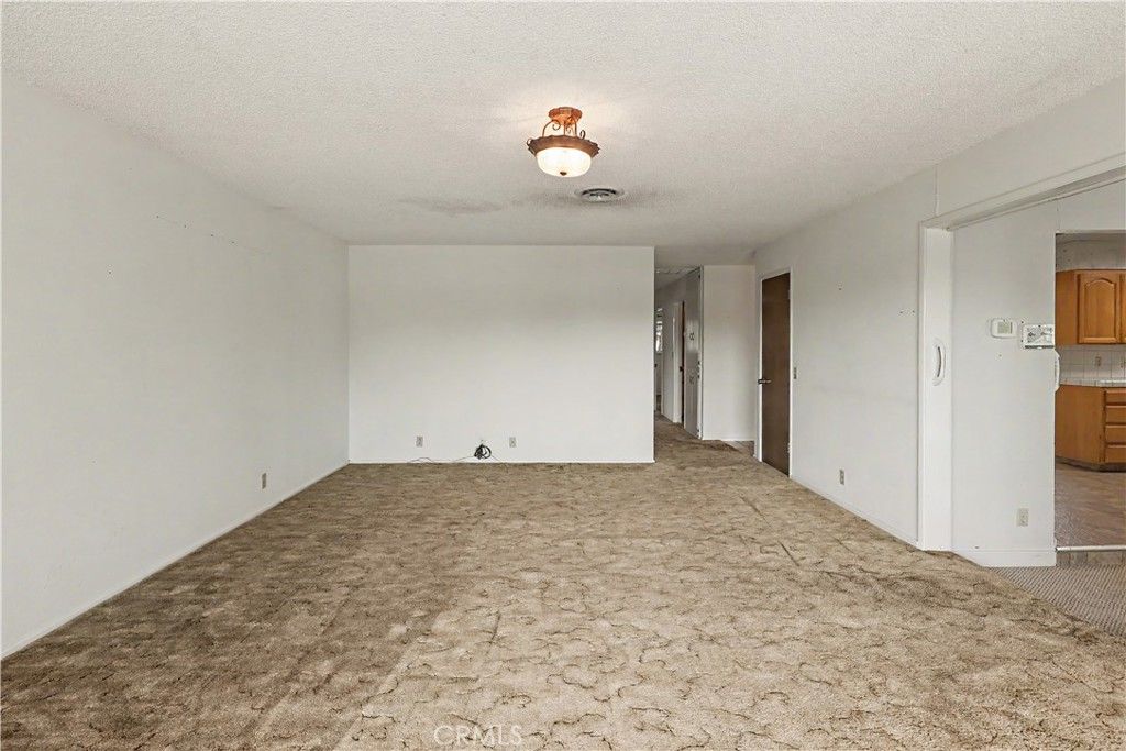 Image 8 of property listing at 3058 El Capitan, Merced, CA 95340