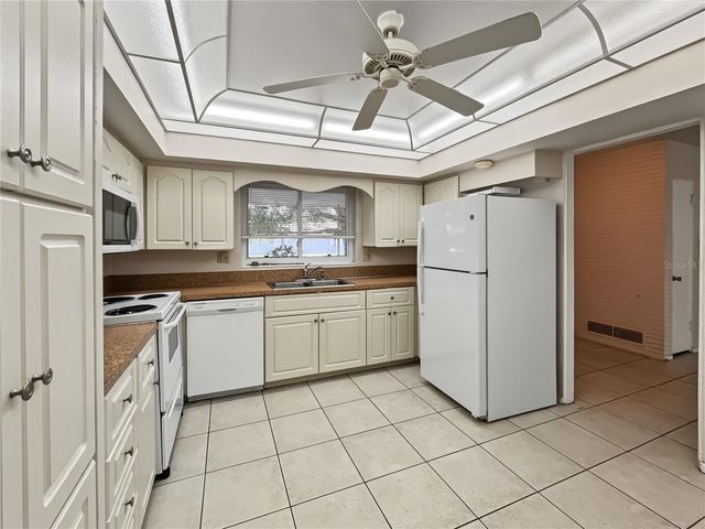 3041 TYRONE LANE, Sarasota, FL 34239