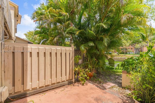 2950 NW 106th ave 10, Sunrise, FL 33322
