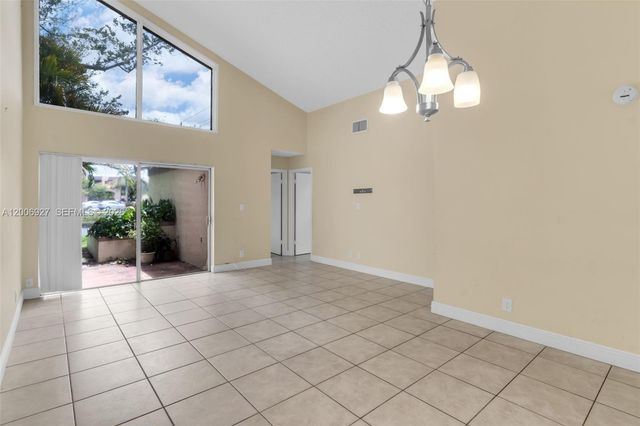 2950 NW 106th ave 10, Sunrise, FL 33322