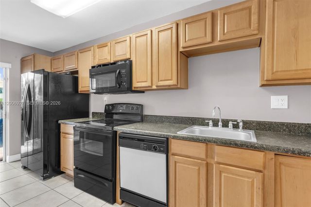 2950 NW 106th ave 10, Sunrise, FL 33322