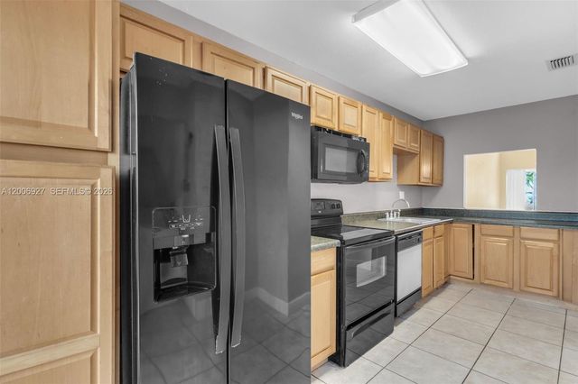 2950 NW 106th ave 10, Sunrise, FL 33322