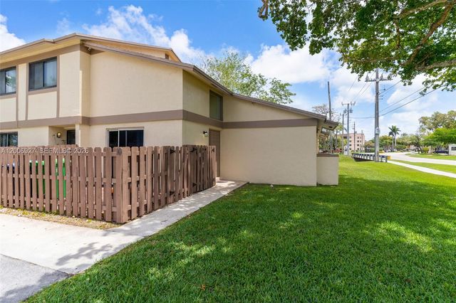 2950 NW 106th ave 10, Sunrise, FL 33322