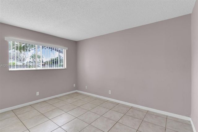 2950 NW 106th ave 10, Sunrise, FL 33322