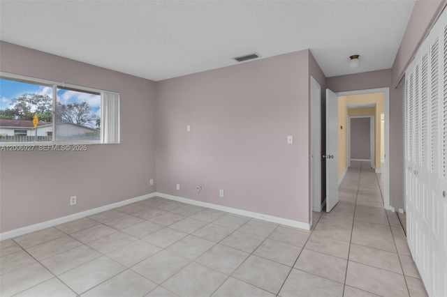 2950 NW 106th ave 10, Sunrise, FL 33322