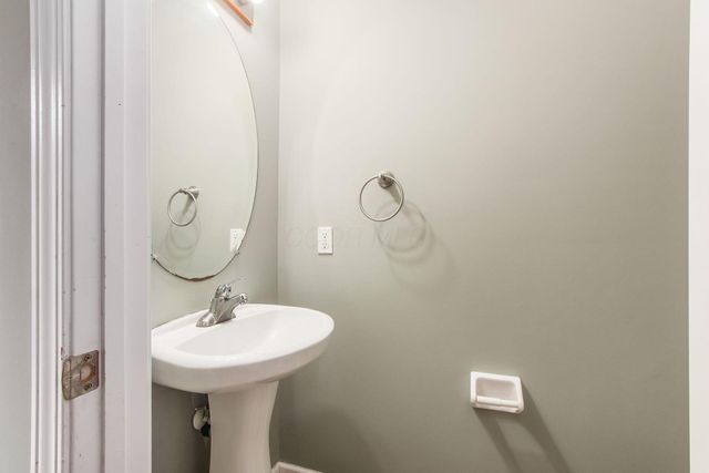 372 Dysar Run Drive, Blacklick, OH 43004