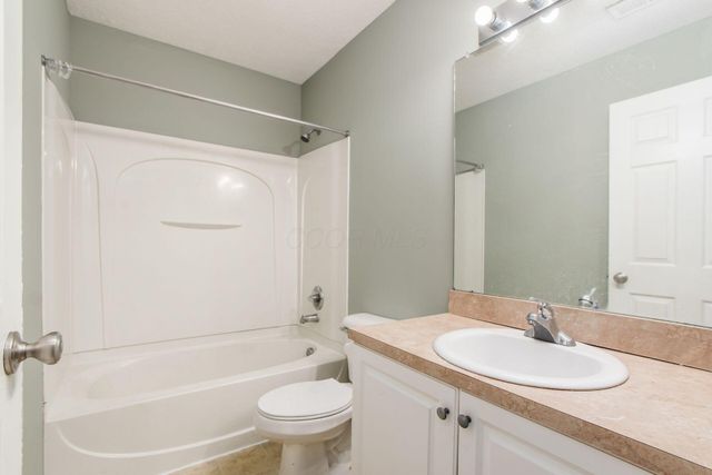 372 Dysar Run Drive, Blacklick, OH 43004