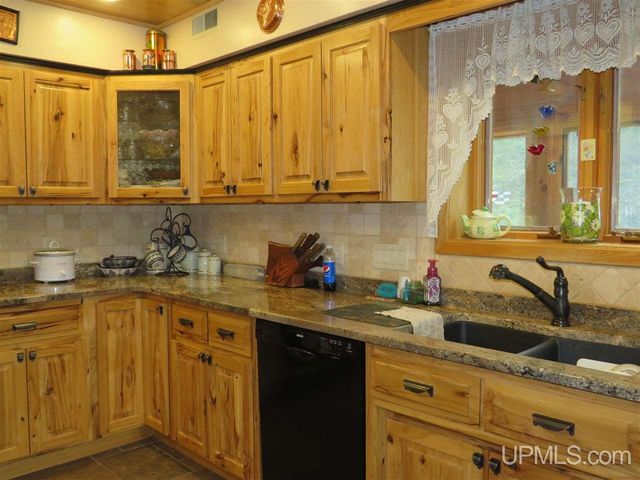 40378 Superior Lane, Ontonagon, MI 49953