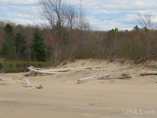 40378 Superior Lane, Ontonagon, MI 49953