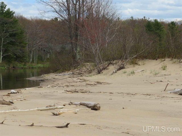 40378 Superior Lane, Ontonagon, MI 49953