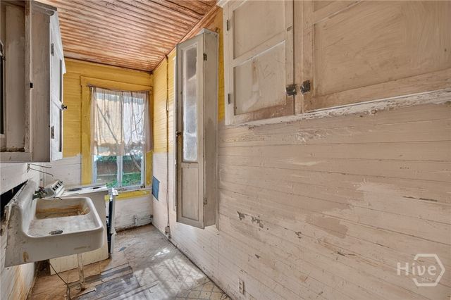 1120 E 33rd Street, Savannah, GA 31404