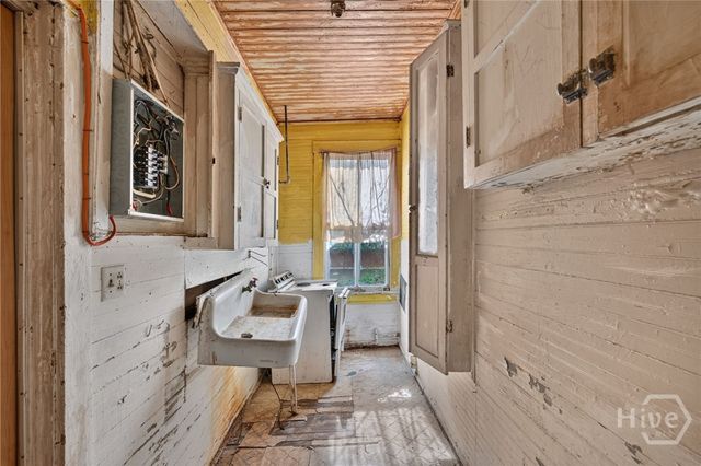 1120 E 33rd Street, Savannah, GA 31404