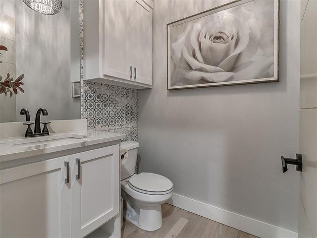 1333 Regency Bridge Circle, Edmond, OK 73034
