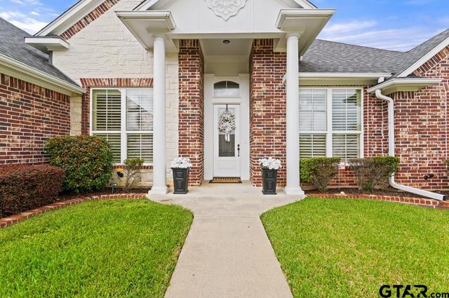 1303 Fairfield Ln, Tyler, TX 75703