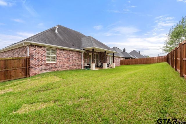 1303 Fairfield Ln, Tyler, TX 75703