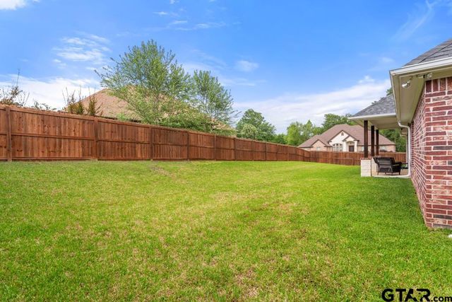 1303 Fairfield Ln, Tyler, TX 75703