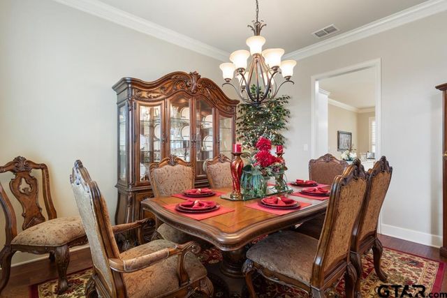 1303 Fairfield Ln, Tyler, TX 75703