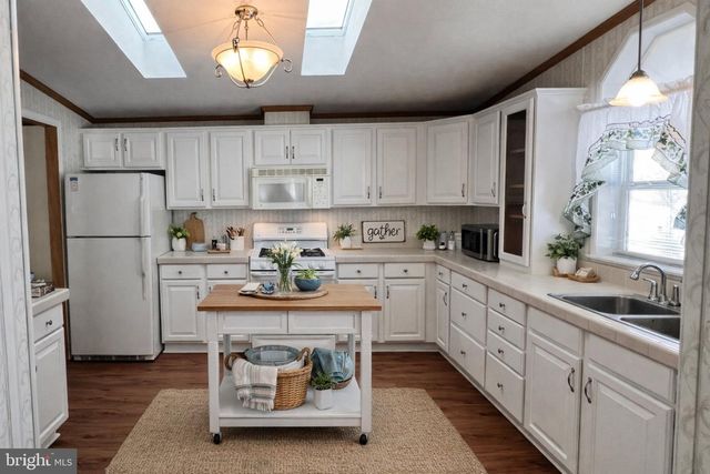 1404 FOREST WAY, Whiting, NJ 08759