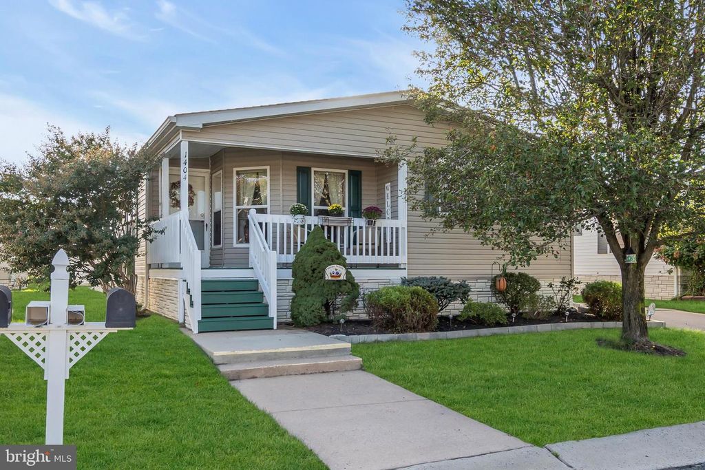 1404 FOREST WAY, Whiting, NJ 08759