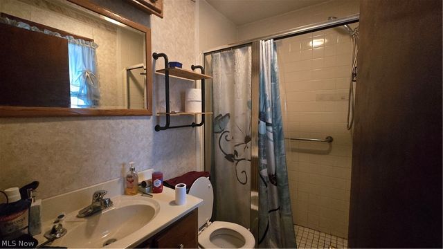 1204 Roseway Avenue SE, Warren, OH 44484