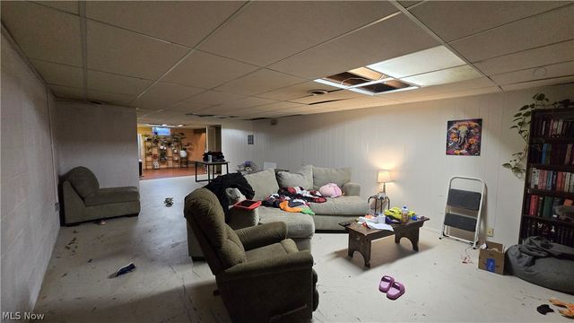 1204 Roseway Avenue SE, Warren, OH 44484