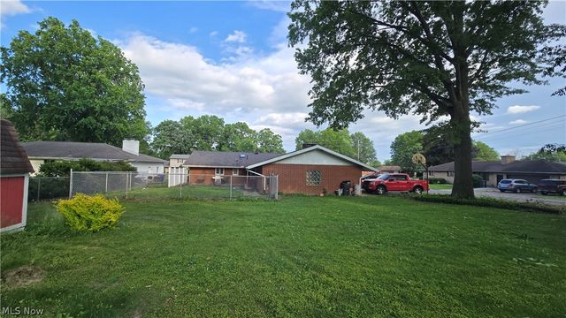 1204 Roseway Avenue SE, Warren, OH 44484