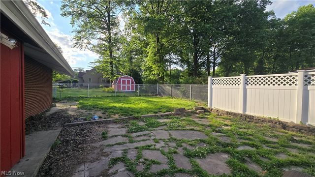 1204 Roseway Avenue SE, Warren, OH 44484
