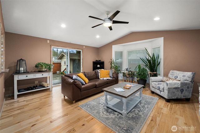 21621 SE 238th Street, Maple Valley, WA 98038