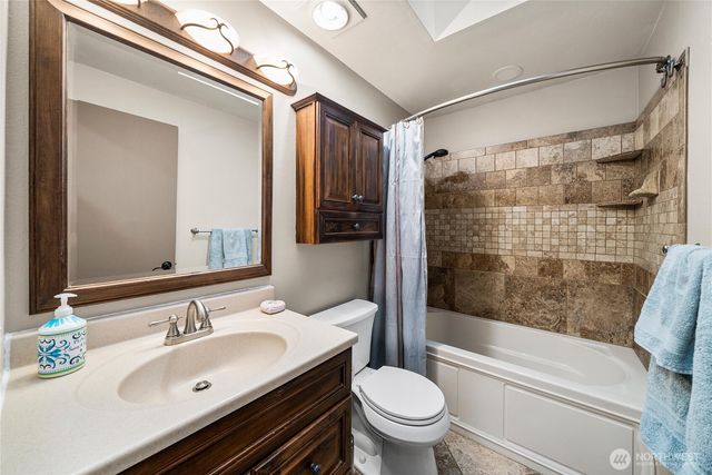 21621 SE 238th Street, Maple Valley, WA 98038