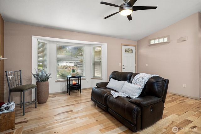 21621 SE 238th Street, Maple Valley, WA 98038