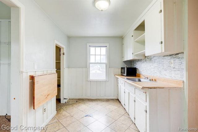 1936 Farrow Street, Ferndale, MI 48220