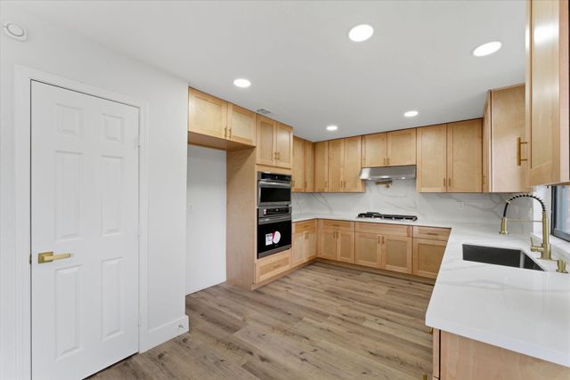 4710 Whispering Falls Drive, Houston, TX 77084