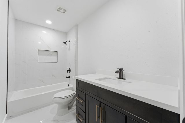 4710 Whispering Falls Drive, Houston, TX 77084