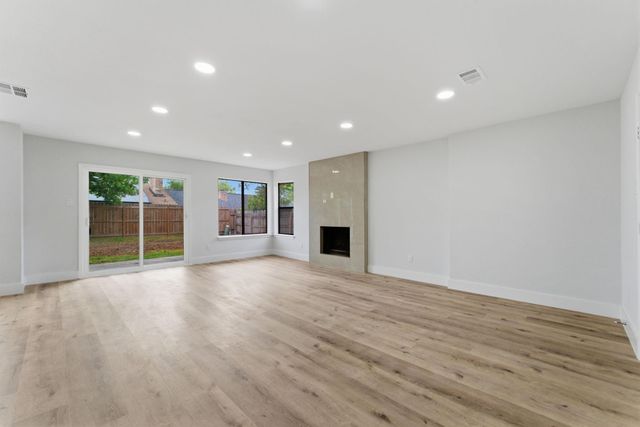 4710 Whispering Falls Drive, Houston, TX 77084