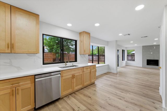 4710 Whispering Falls Drive, Houston, TX 77084