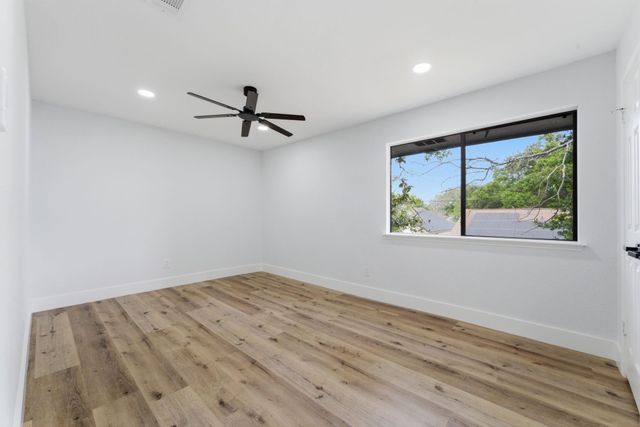 4710 Whispering Falls Drive, Houston, TX 77084