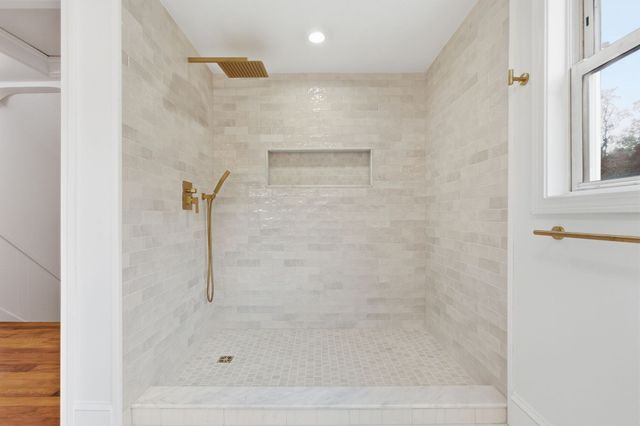 101 Central St, Rockland, MA 02370