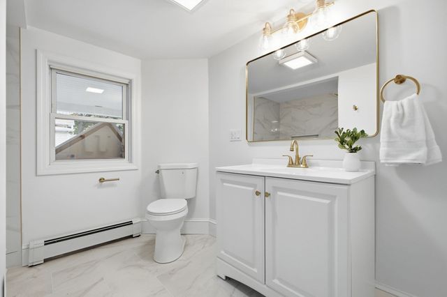 101 Central St, Rockland, MA 02370