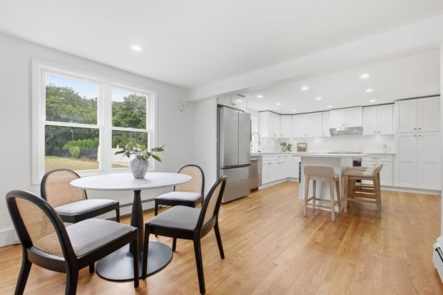 101 Central St, Rockland, MA 02370