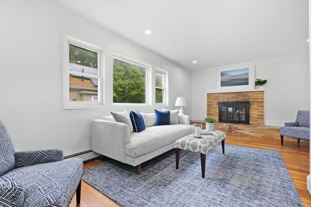 101 Central St, Rockland, MA 02370
