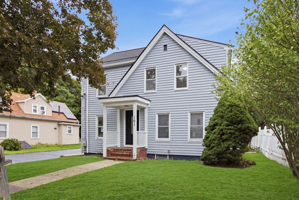 101 Central St, Rockland, MA 02370