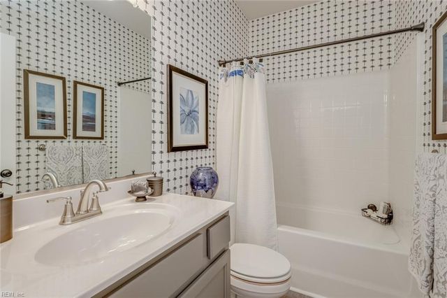 2017 Laycock Ln Unit 100, Suffolk, VA 23435