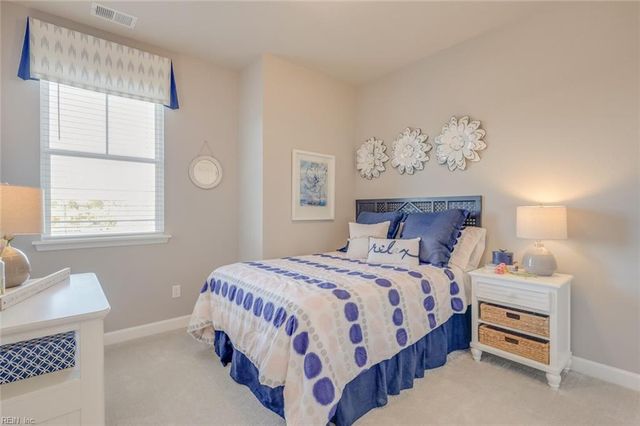 2017 Laycock Ln Unit 100, Suffolk, VA 23435