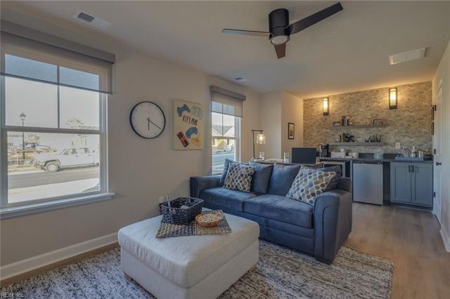 2017 Laycock Ln Unit 100, Suffolk, VA 23435