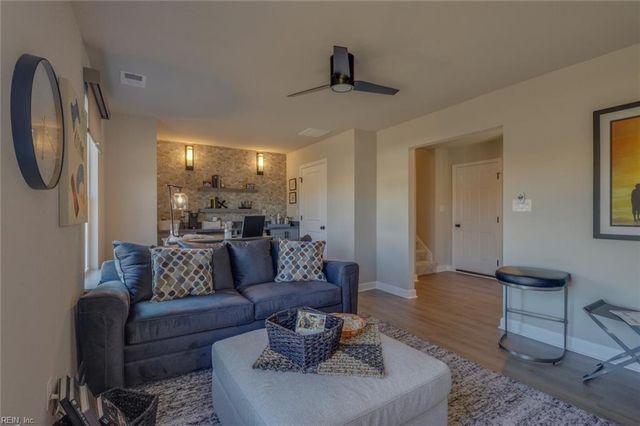 2017 Laycock Ln Unit 100, Suffolk, VA 23435