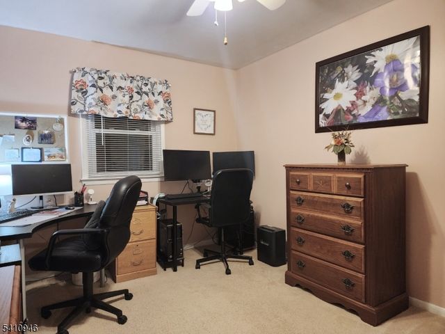 10 Sunrise Ave, Bloomingdale Boro, NJ 07403