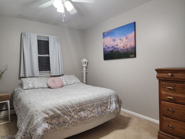 10 Sunrise Ave, Bloomingdale Boro, NJ 07403