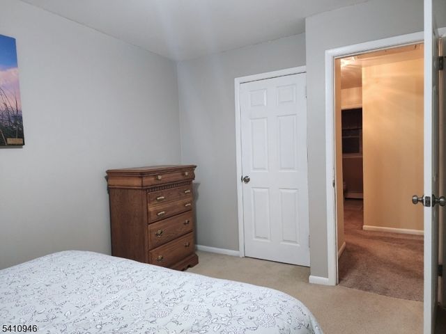 10 Sunrise Ave, Bloomingdale Boro, NJ 07403