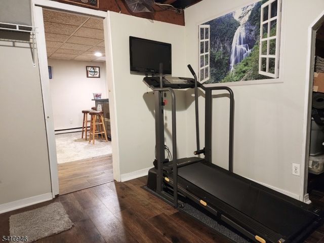 10 Sunrise Ave, Bloomingdale Boro, NJ 07403