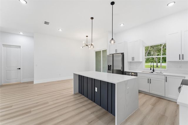 3812 E WALKER STREET, Inverness, FL 34453
